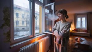Diese kleine Lüftung-Gewohnheit kostet deutsche Haushalte hunderte Euro pro Winter